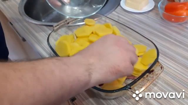 Картофельная запеканка с говядиной в духовке. смотреть онлайн