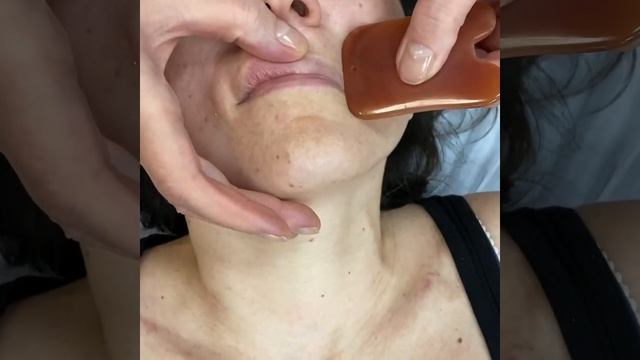 Массаж Гуаша , хорошо покажет напряжение в мышцах смотреть онлайн