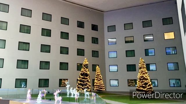 Holiday Inn Express, London Heathrow T4 смотреть онлайн
