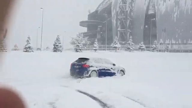 Audi S3 Quattro Snow Test in Turkey (450 HP) смотреть онлайн