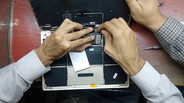 How to replace Macbook A1534 Motherboard Replacement @MultiSolution1 смотреть онлайн