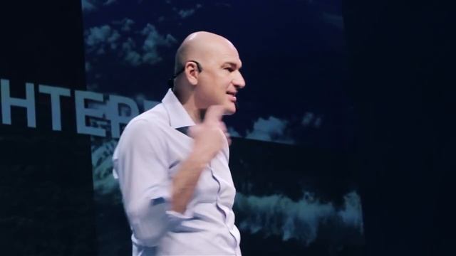 Радислав Гандапас Саратов. Видеоотчет о тренинге "Эмоциональный интеллект". Видео Романа Харитонова смотреть онлайн