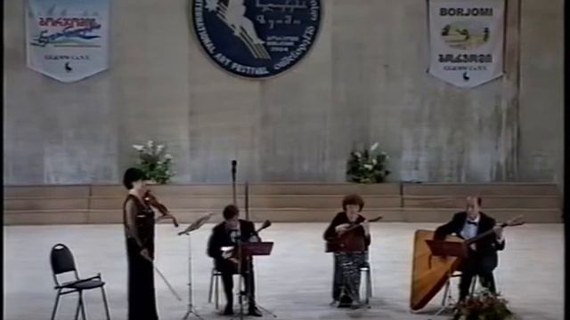 Liana Isakadze - Paganini - Sonate For Violin With Guitar (Arrang. For Violin and "Trio Balalaika") смотреть онлайн
