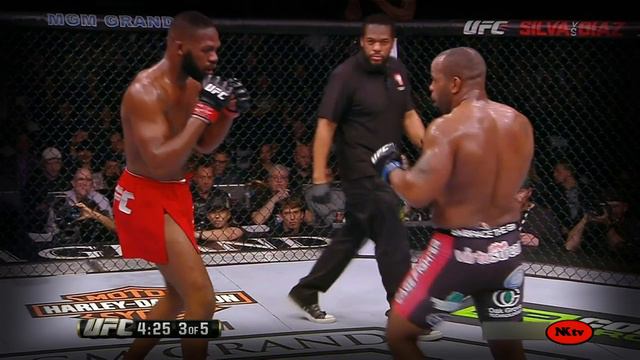 Джон Джонс Vs Даниель Кормье (первый бой)