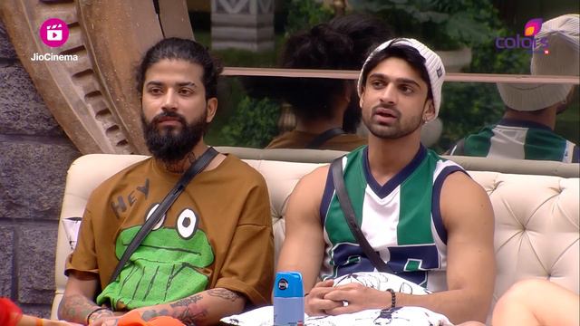 Soniya कर रही है Munawar से Flirt | Unseen Undekha | Bigg Boss 17 смотреть онлайн