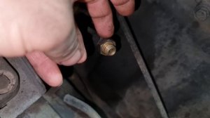 Renault Premium DXI,  как открутить и не отломить трубку горного тормоза.