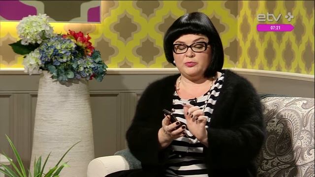 Как спилить рождественскую елку при помощи мобильного приложения? Ноу-хау отечественных лесников смотреть онлайн