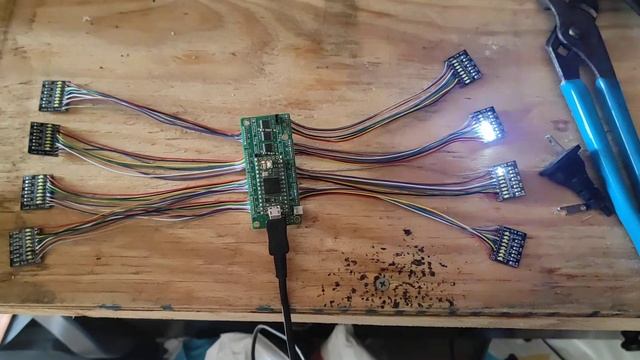 Teensy and Shift reg board on power pack смотреть онлайн