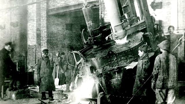 "Монумент металлургу на привокзальной площади" г. Электросталь смотреть онлайн