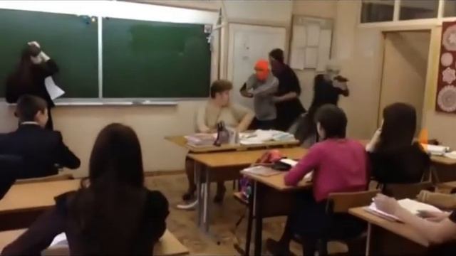 Как свалить с уроков смотреть онлайн