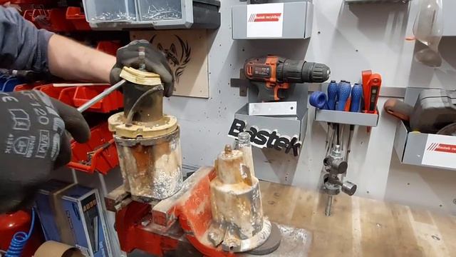 Co jest w środku pompy membranowej. Bastek #recykling #91 #miedź #mosiądz #aluminium смотреть онлайн