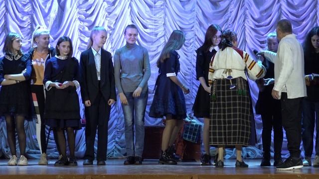 На спектакль по Пушкинской карте.