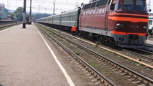 Электровоз ЧС4-126, ст. Пенза-I смотреть онлайн