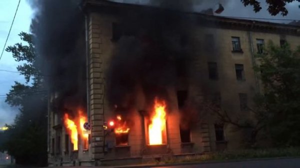 Жесть дом сгорел за минуту