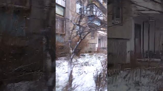 вышли из дома , снег смотреть онлайн