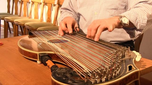 FRIEDLICHER ABEND (F. Heinrich) Klaus Waldburg * Konzert-Zither смотреть онлайн