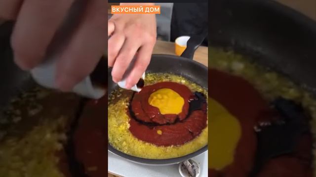Мясо в фольге на сковородке с нереальным соусом. Это гастрономический экстаз. Готовить всем! Соус м смотреть онлайн