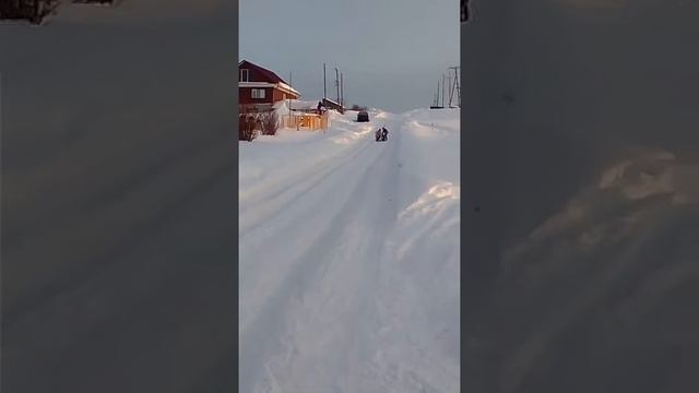 С горки на снегокате смотреть онлайн