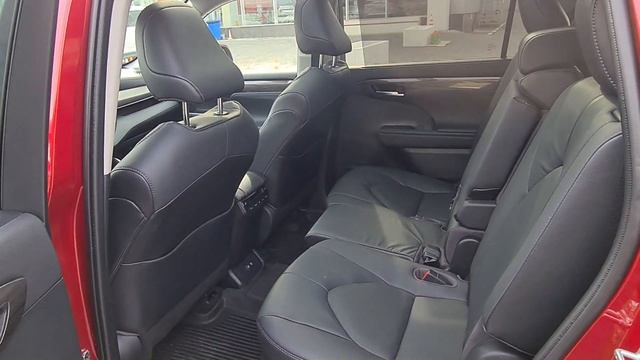 Toyota Highlander Luxe Safety смотреть онлайн