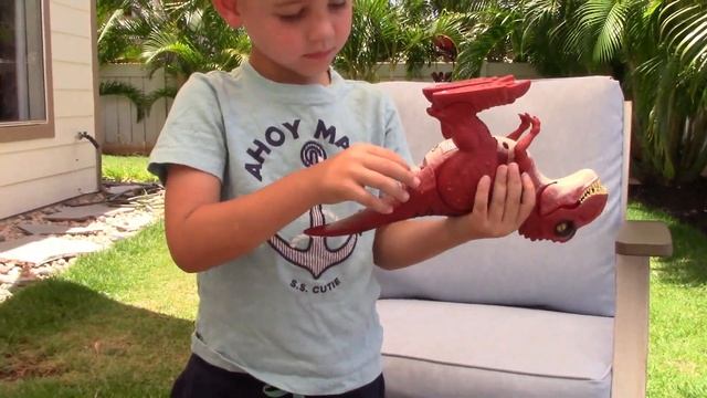 Dino Wars! Robo Alive Real Life Robotic Pets! Zuru Dinosaurs смотреть онлайн