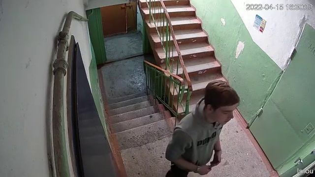 Нассал в подъезде! Приди убери площадку. Мы из Рудного! смотреть онлайн