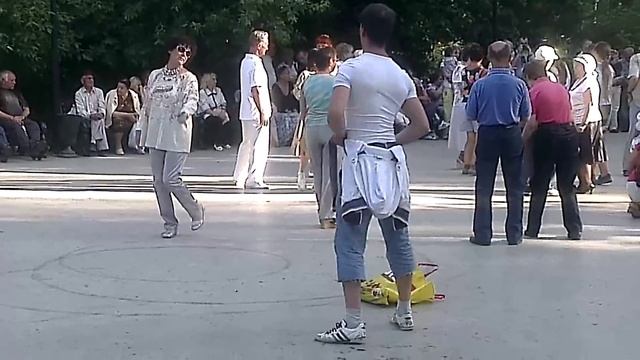 Человек с абсолютным стилем танца смотреть онлайн