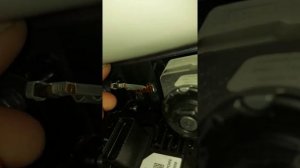 Разборка и снятие салонного зеркала Volvo V90