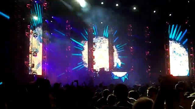 Steve Angello Opening "Greyhound" @ EDC New York 2012 (Size Matters) смотреть онлайн