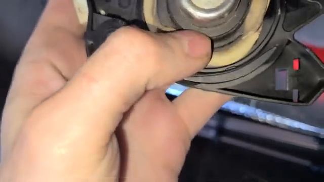 Opel Vectra C - Заклинил замок БАГАЖНИКА, как снять , чем отмыть смотреть онлайн