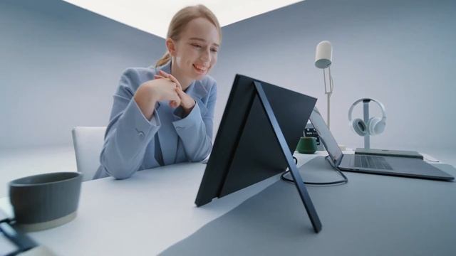 Smart Portable HDMI Monitor R11: Full Feature Reveal | Moonful Tech смотреть онлайн
