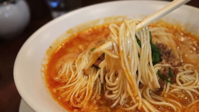 SECOND MICHELIN STARRED RAMEN IN JAPAN! - NAKIRYU (鳴龍) смотреть онлайн