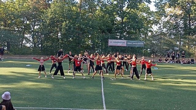 Флешмоб для родителей. 1 отряд смотреть онлайн