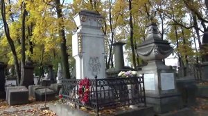 Могила Михаила Васильевича Ломоносова / The grave of the scientist Mikhail Lomonosov