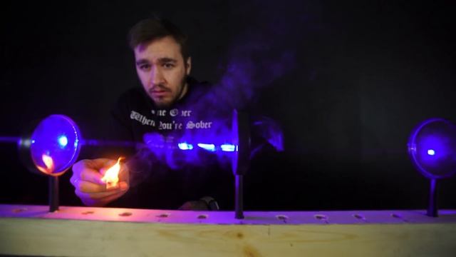 ПОСВЕТИЛ МОЩНЫМ ЛАЗЕРОМ ЧЕРЕЗ 100 УВЕЛИЧИТЕЛЬНЫХ ЛИНЗ! смотреть онлайн