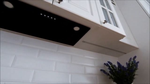 Обзор белой кухни в сканди-стиле | Фабрика кухонь "Кремона-Групп" | Москва смотреть онлайн