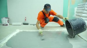 2  Приготовление раствора׃ Заливка самовыравнивающегося пола с помощью Крепс СВ Пол