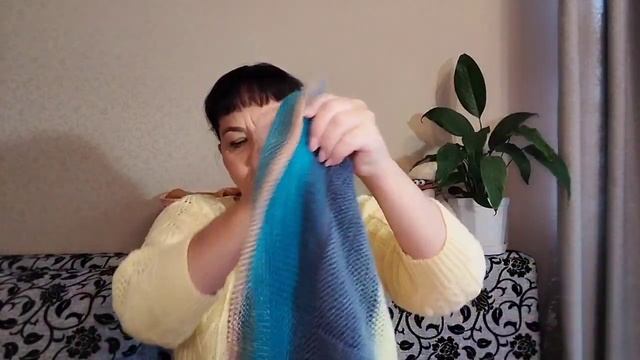 Я связала детский плед спицам из пряжи Papatya Cake Wool. Сегодня Осень снова встретилась с дождем! смотреть онлайн