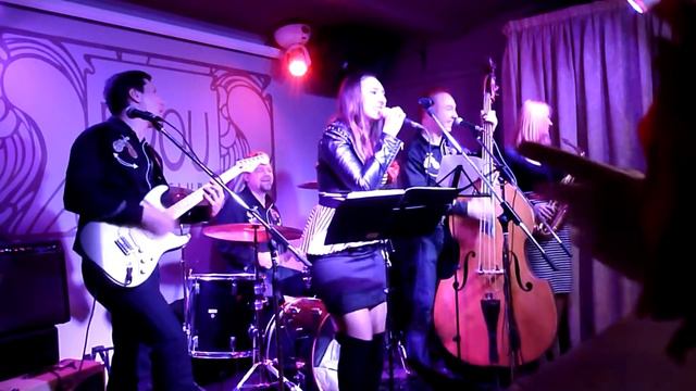 Las-Vegas Combo - Джонни Делает Бум-Бум) смотреть онлайн