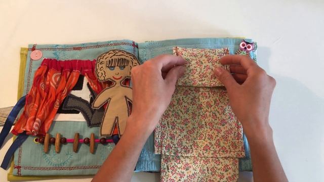 Мягкая развивающая книжка для малышей из лоскутов смотреть онлайн