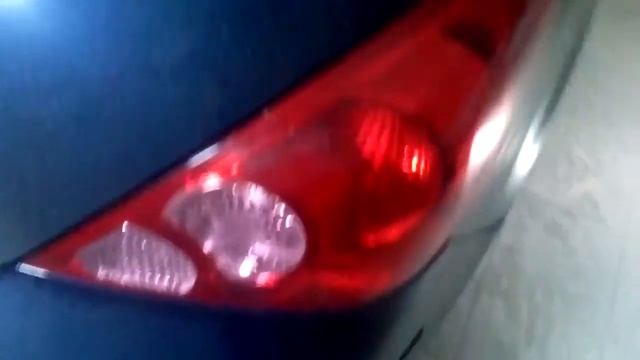 Скрип задней фары Nissan смотреть онлайн