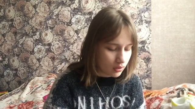 Вика купила себе новые кроссовки и портфель и помада для увеличения губ? Что с губами вики смотреть онлайн