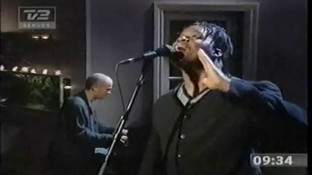 Bob Bailey singing "Go Tell It On The Mountain"[2000] смотреть онлайн