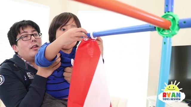 Ryan Pretend Play with Pirate Ship Tent! смотреть онлайн