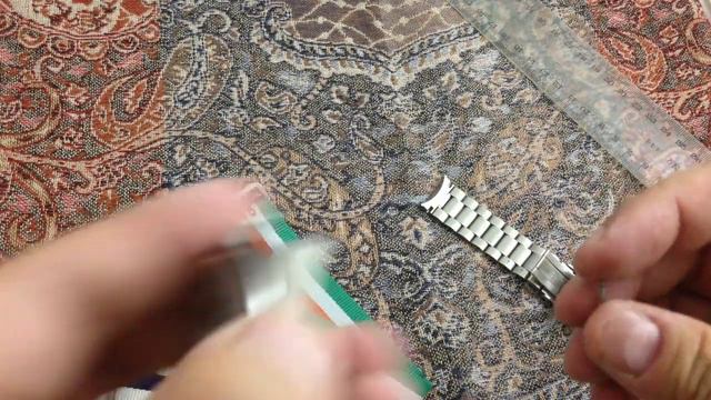 How to Fit a NATO Strap to an Omega Speedmaster Sports Watch смотреть онлайн