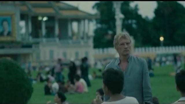 Человека из шоу-бизнеса вовлекут в масонский заговор в фильме "Золотое сечение" смотреть онлайн