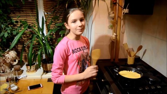 ГОТОВИМ ОМЛЕТ - Crazy Kitchen №1 смотреть онлайн