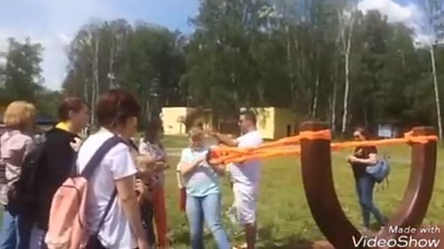 День защиты детей 2018/Играем в большой волейбол,боулинг/ Перетягиваем канат смотреть онлайн