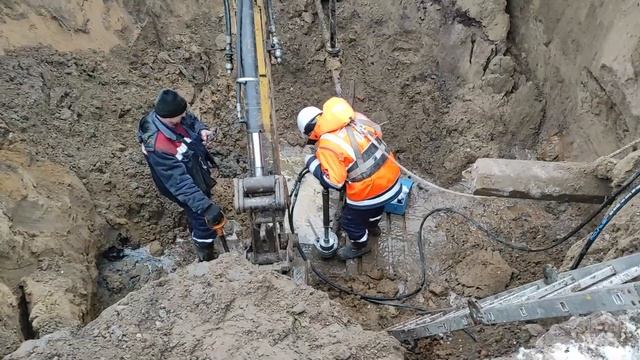 Врезка в газопровод высокого давления. Ravetti. ПетербургГаз. Санкт-Петербург. Шуваловский пр. смотреть онлайн