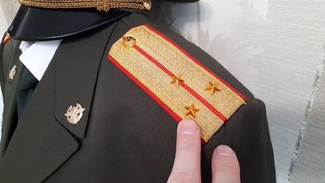 парадная форма старшего лейтенанта СВЯЗИ смотреть онлайн