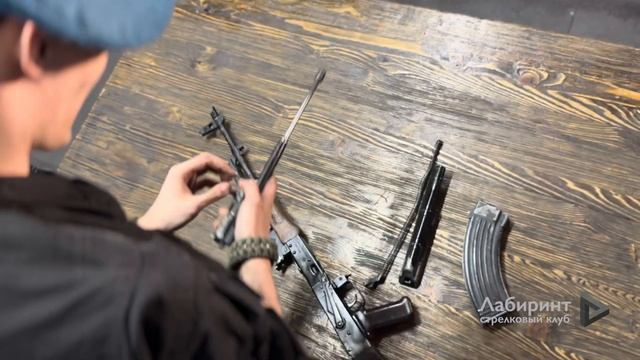 Обучение сборке и разборке автомата Калашникова в Москве смотреть онлайн